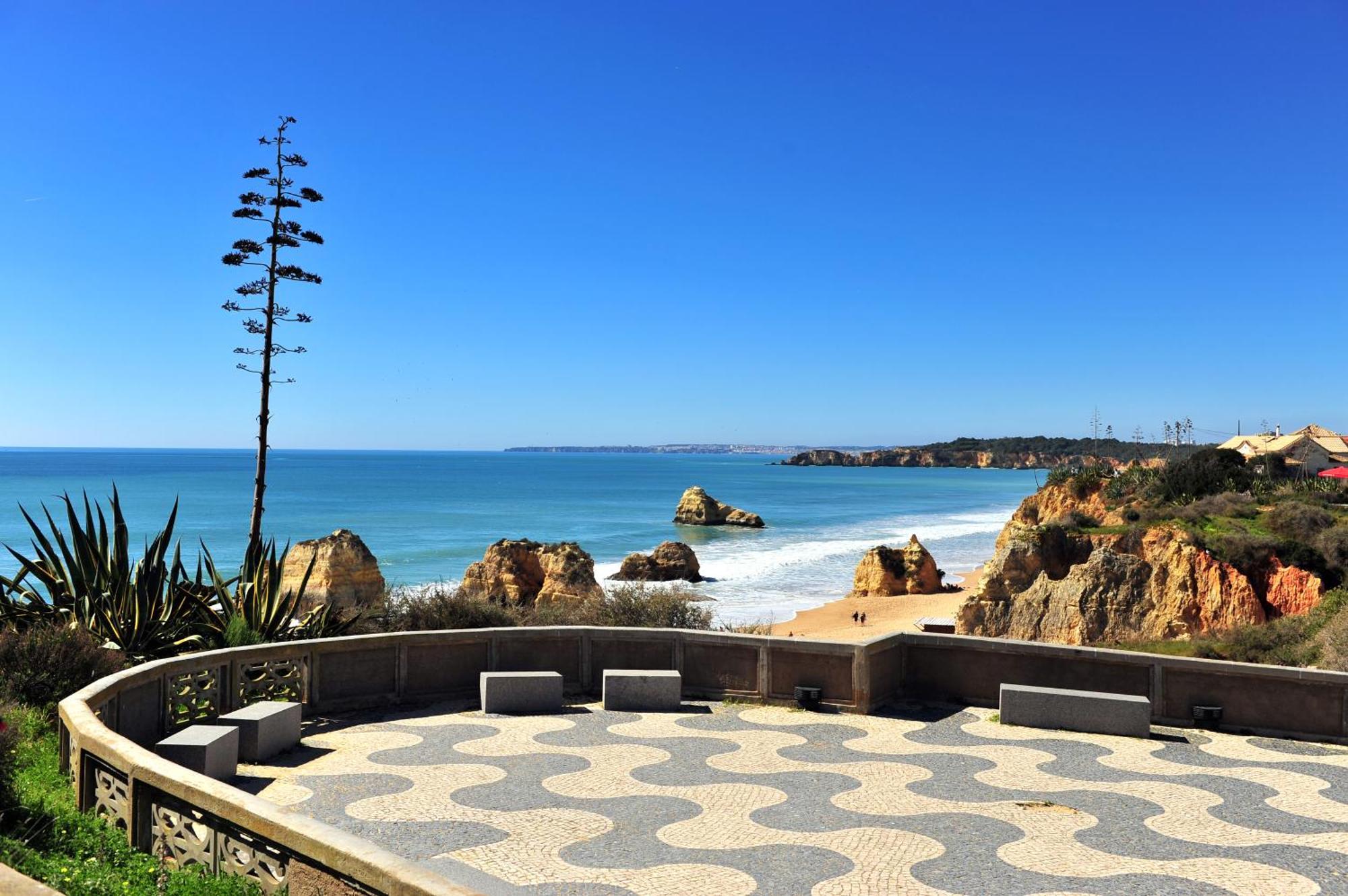 Bnb Homes Praia Da Rocha Beach Bright Apartment 50 M Away From The Ocean Portimao Luaran gambar